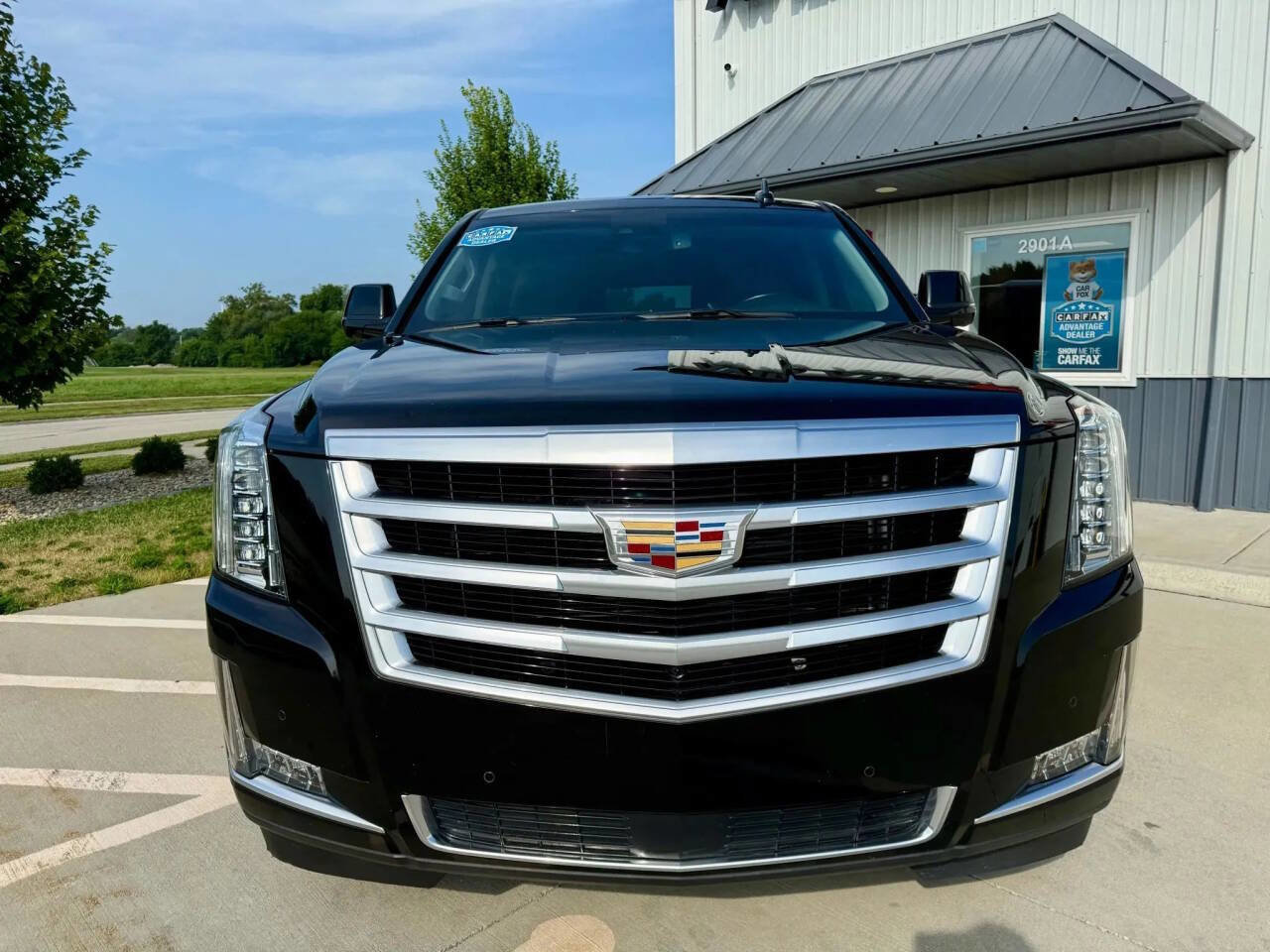 Used 2015 Cadillac Escalade ESV Premium AWD/4WD image 3