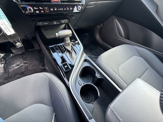 Used 2025 Kia Niro LX image 21