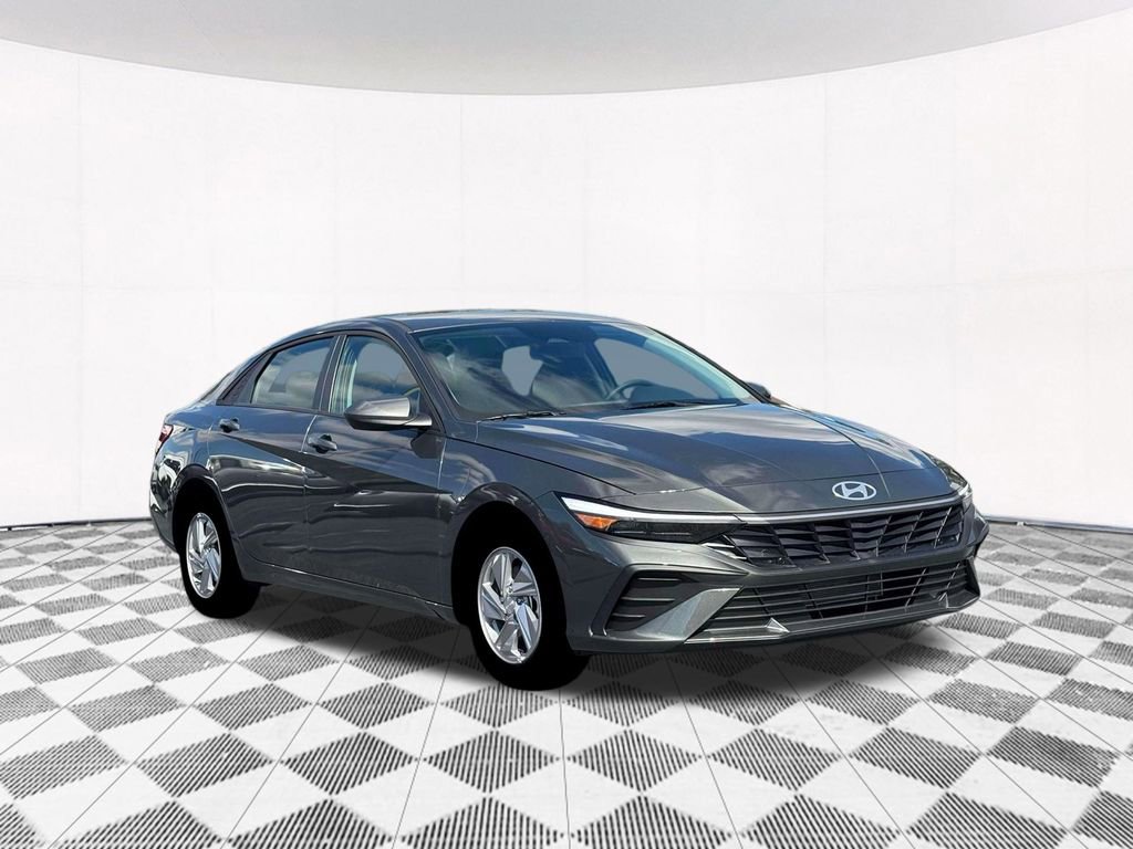 New 2026 Hyundai Elantra SE image 17