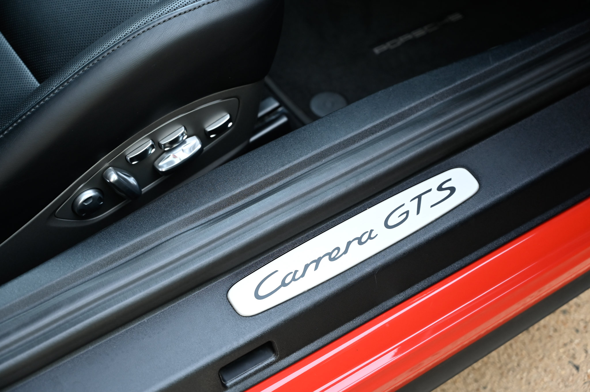 Used 2016 Porsche 911 Carrera GTS RWD image 44