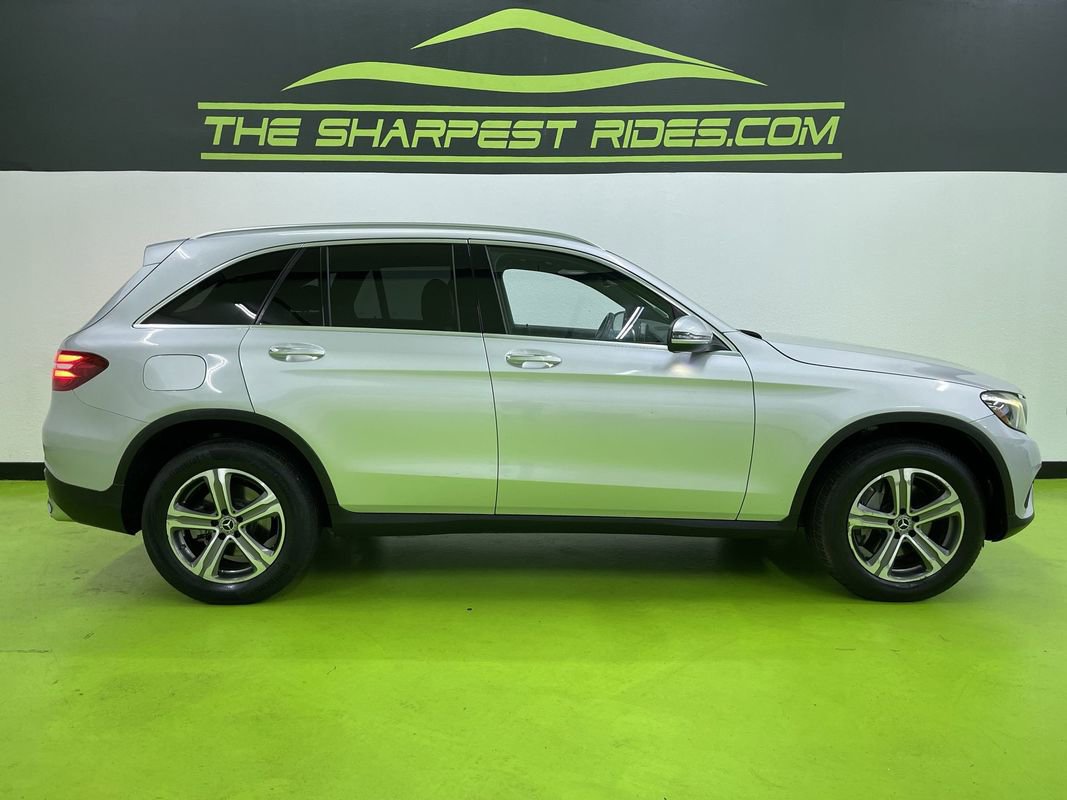 Used 2019 Mercedes-Benz GLC 300 4MATIC w/ Premium Package image 11