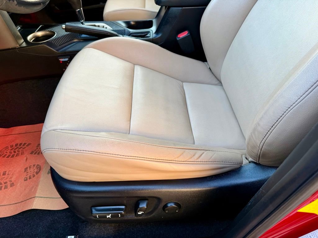 Used 2013 Toyota RAV4 Limited image 24