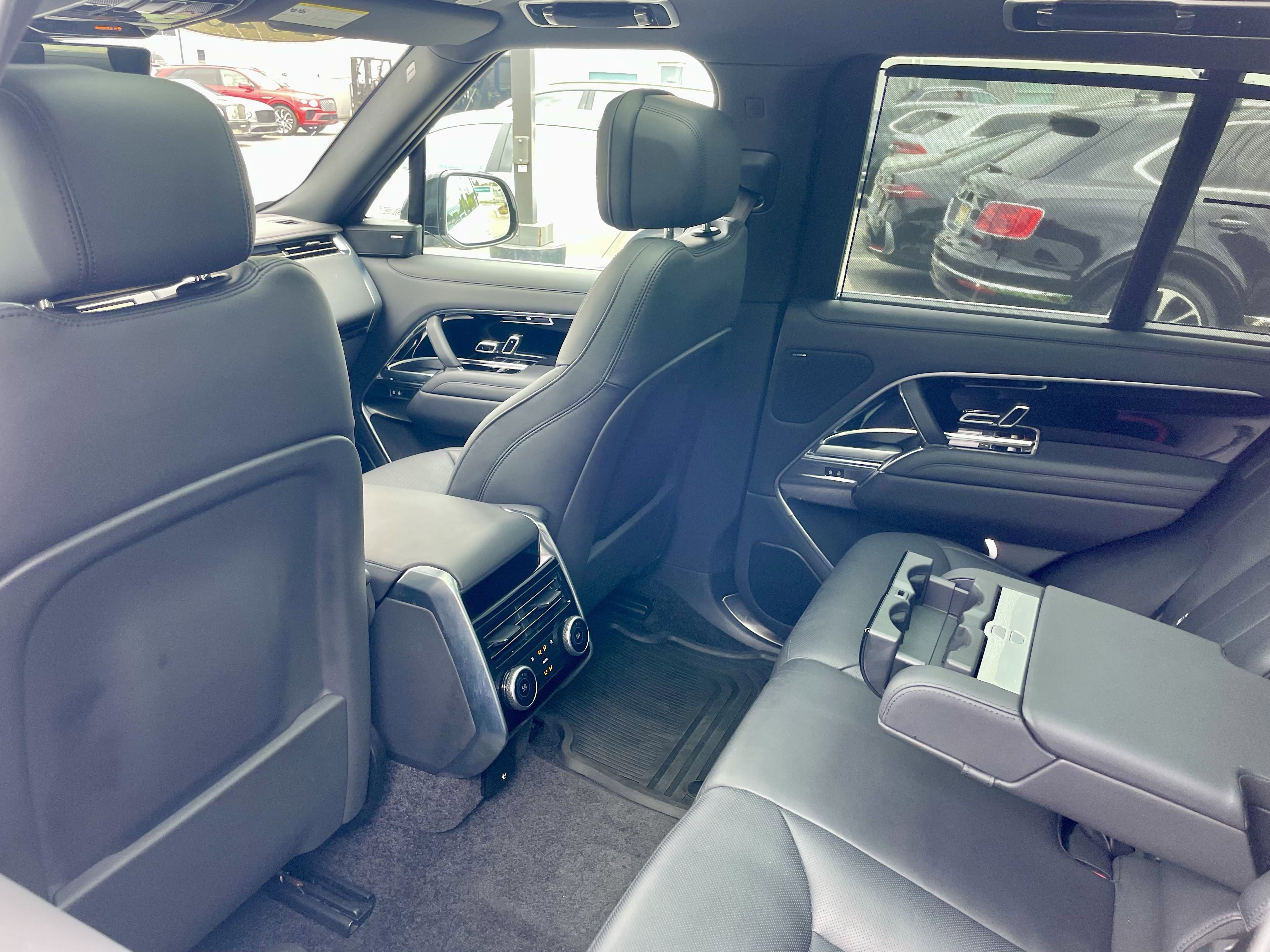 Used 2023 Land Rover Range Rover SE image 34