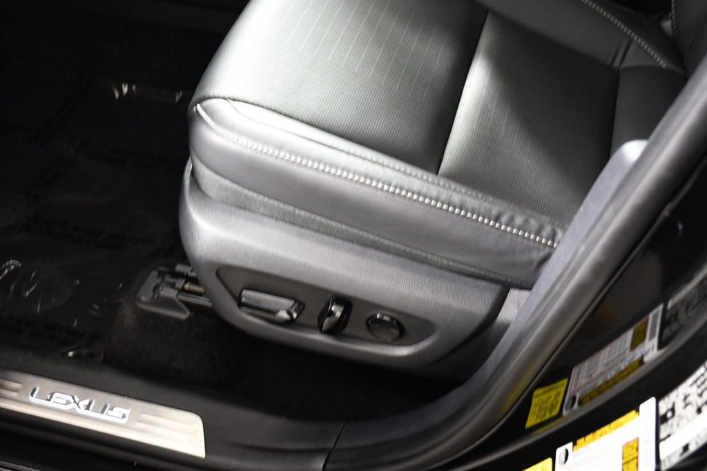 Used 2024 Lexus TX 350 AWD w/ Captains Chair Package image 16