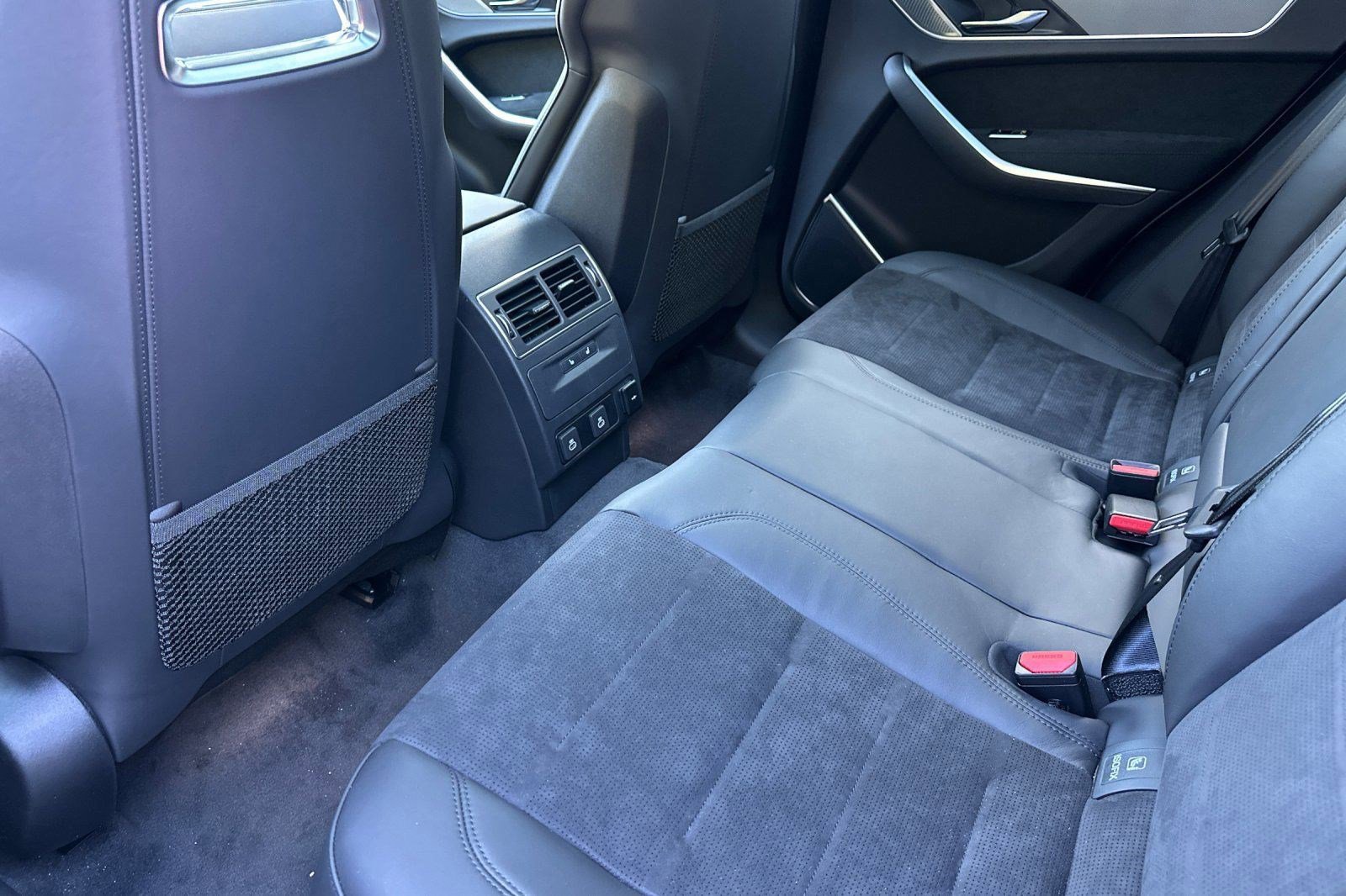 New 2026 Jaguar F-PACE SVR 575 Edition image 22