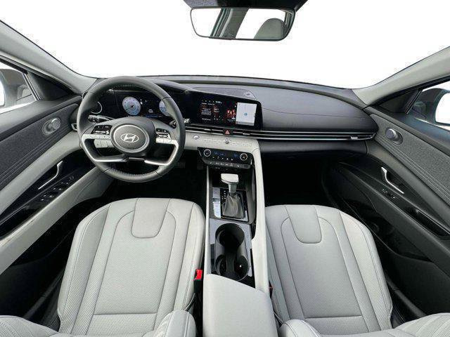 New 2025 Hyundai Elantra Limited FWD image 13