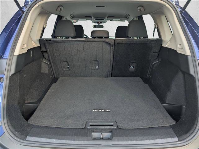 Used 2023 Nissan Rogue SV image 6