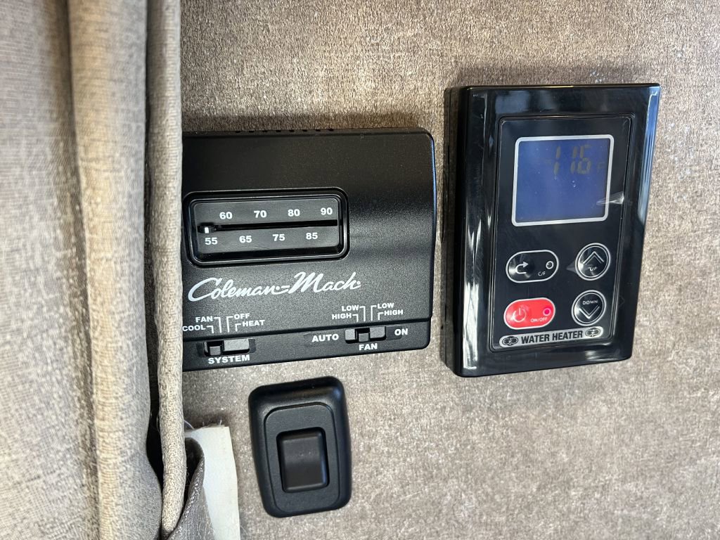 Used 2018 Mercedes-Benz Sprinter 3500 image 68