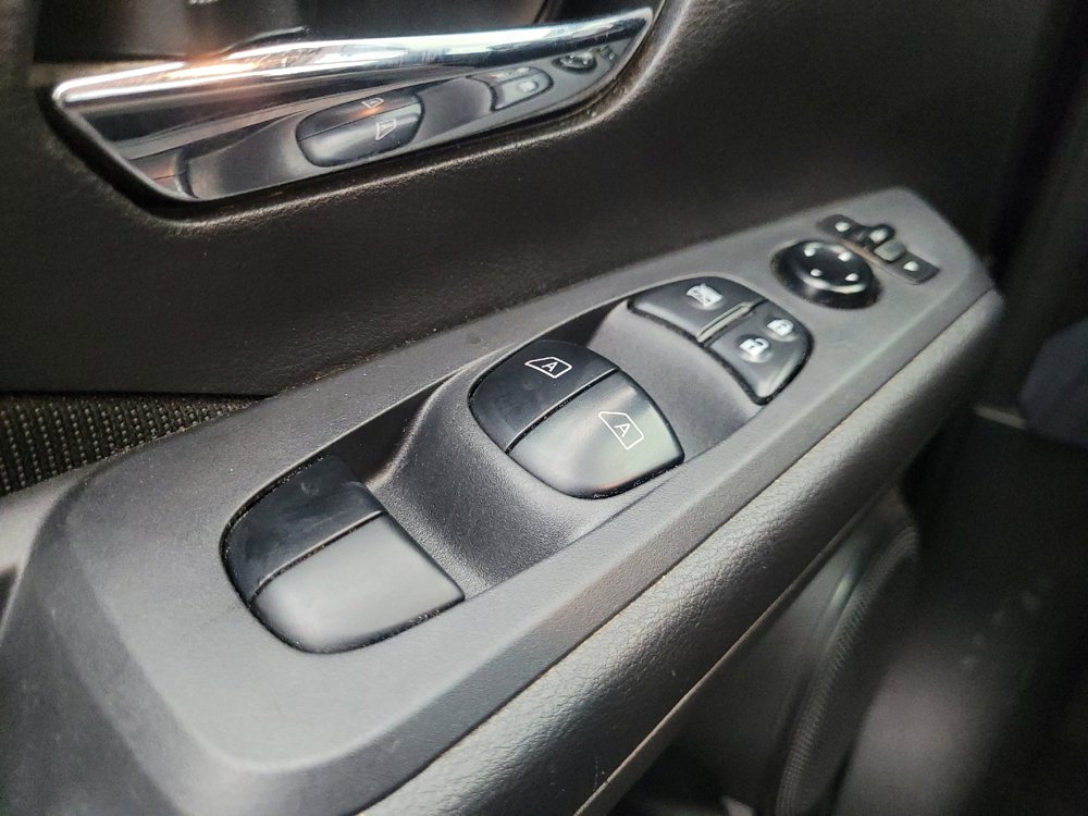 Used 2022 Nissan Kicks SV FWD image 27