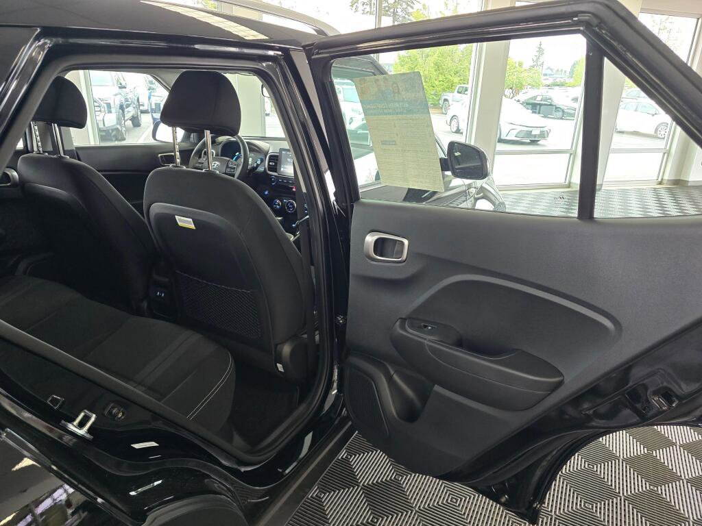 New 2026 Hyundai Venue SEL FWD image 37