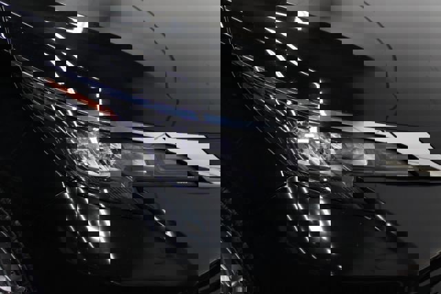 Used 2024 Toyota Sienna LE image 29