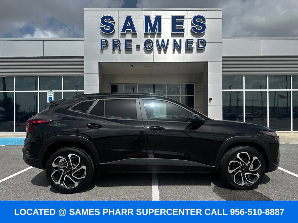 Used 2026 Chevrolet Trax RS w/ Driver Confidence Package FWD image 2