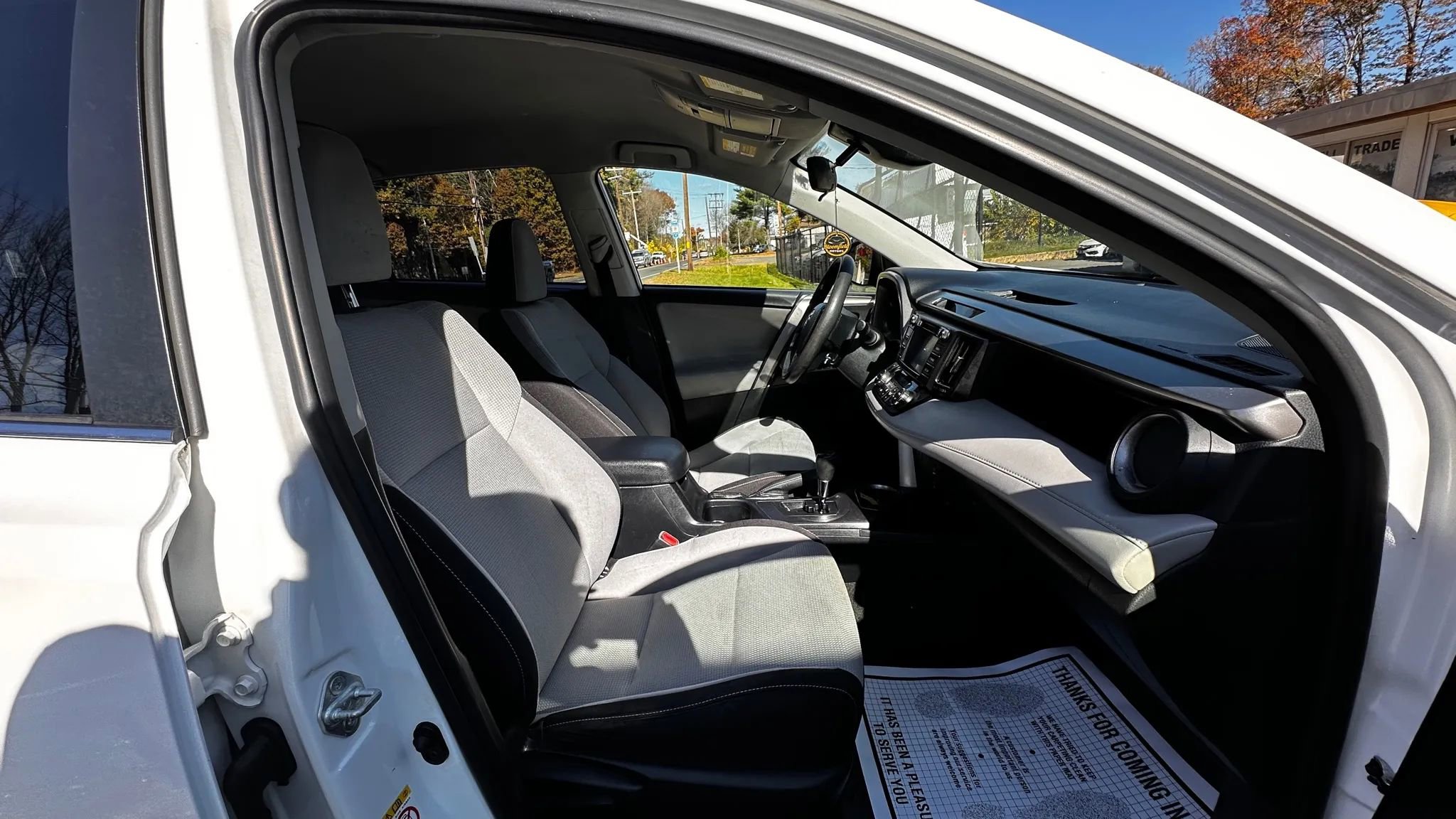 Used 2018 Toyota RAV4 XLE image 30