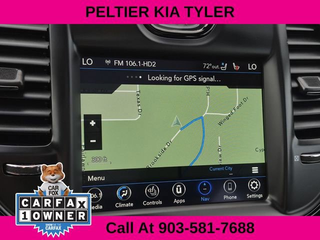 Used 2018 Chrysler 300 S w/ 300S Premium Group image 44