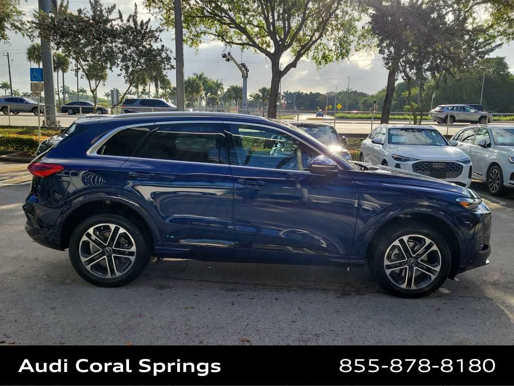 Certified 2025 Audi Q5 Premium w/ Convenience Package image 9