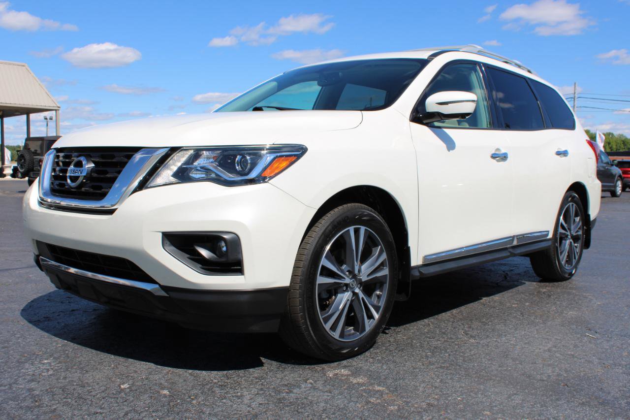 Used 2017 Nissan Pathfinder Platinum w/ Cargo Package FWD image 13