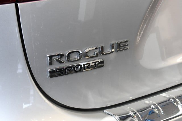Used 2022 Nissan Rogue Sport SL AWD/4WD image 14