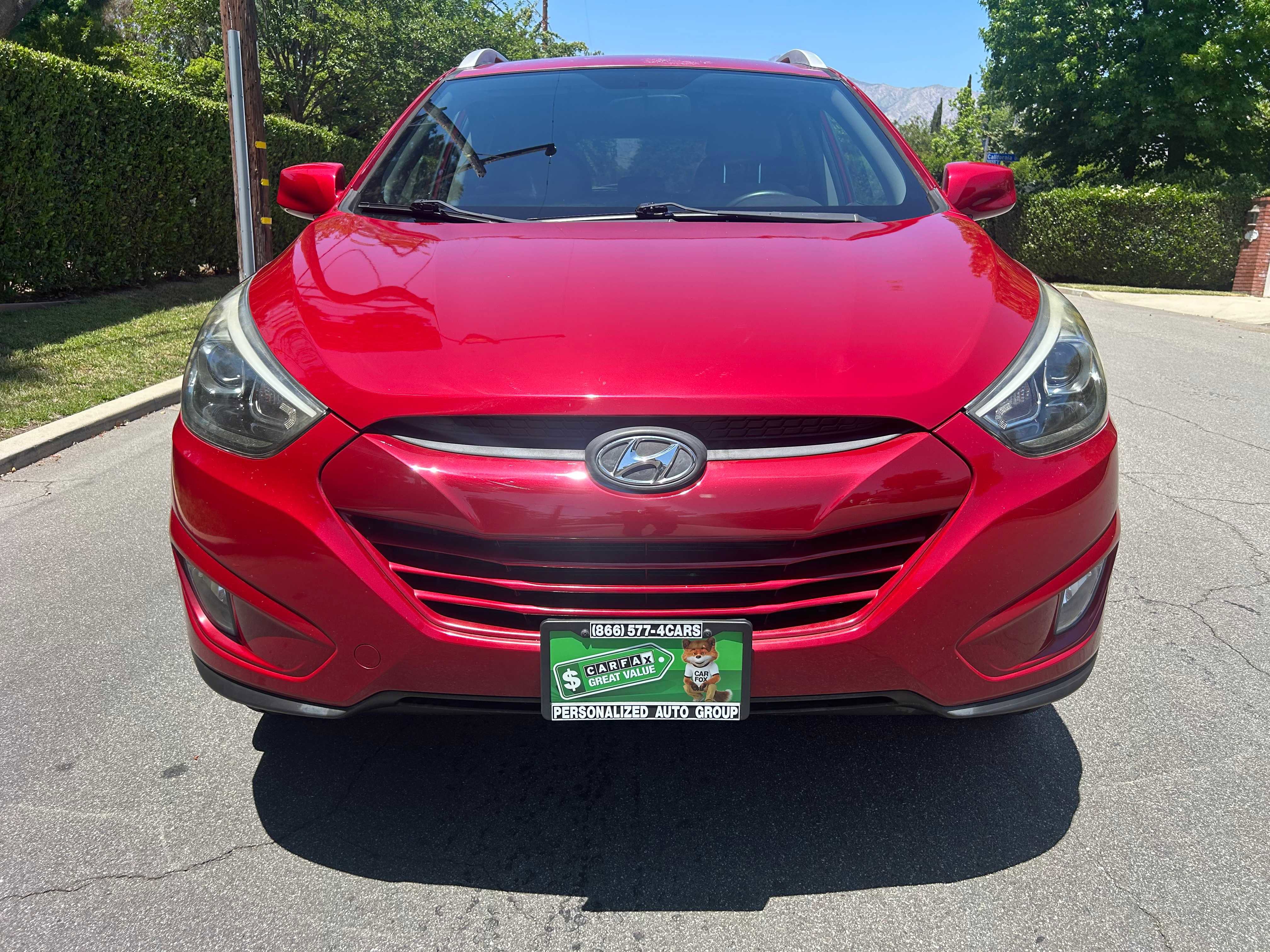 Used 2015 Hyundai Tucson SE image 2