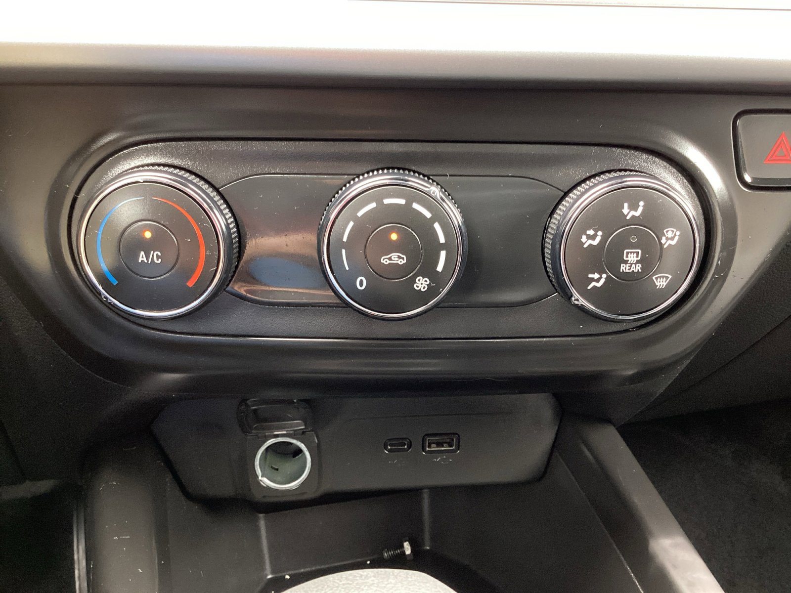 Used 2024 Chevrolet Trax LS FWD image 21