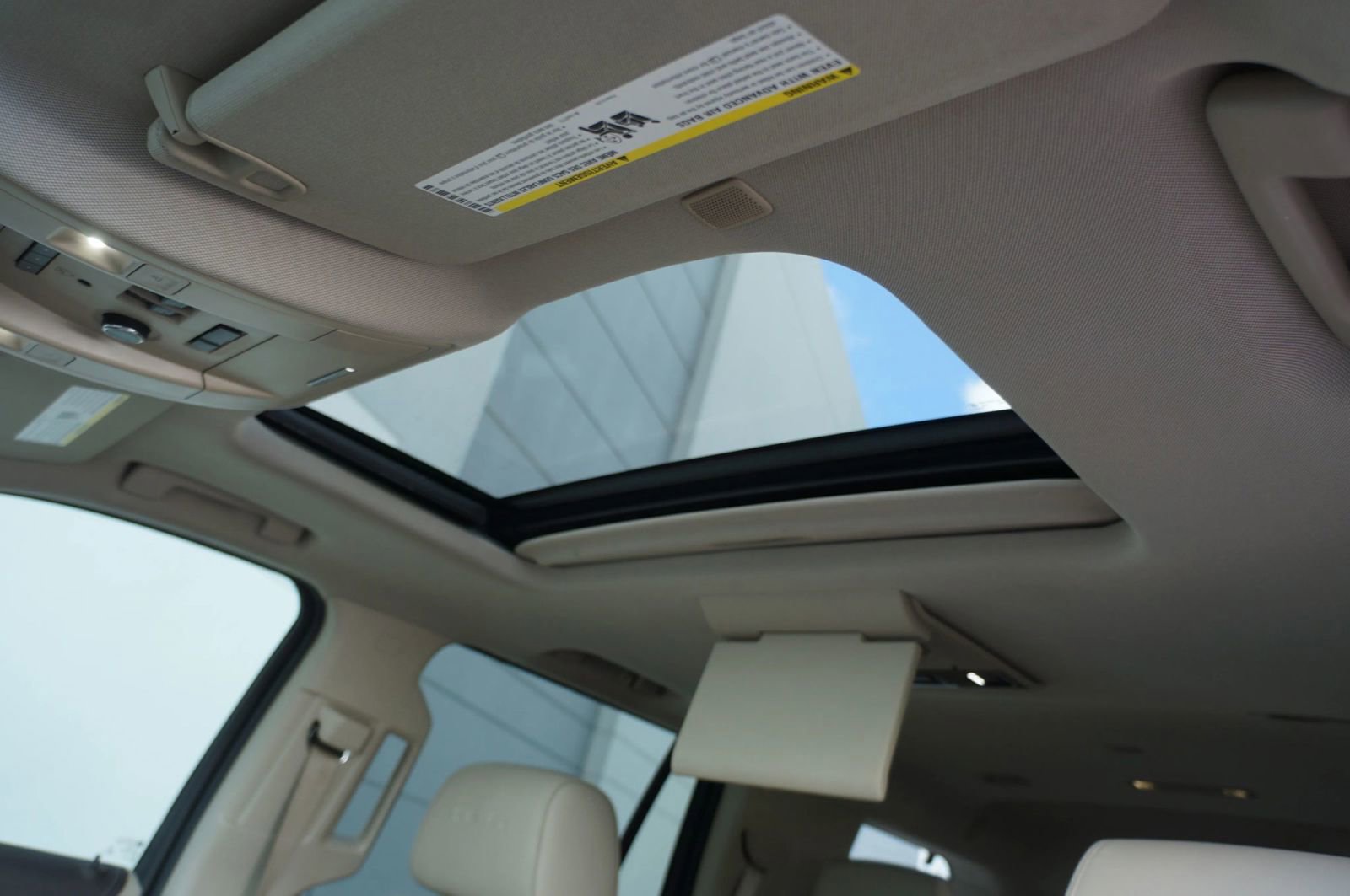 Used 2017 GMC Yukon Denali w/ Open Road Package image 35