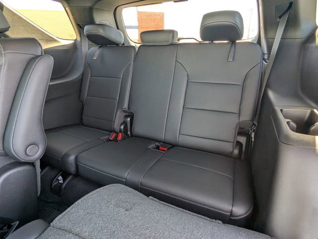 New 2026 Chevrolet Traverse LT w/ Driver Confidence Package image 8