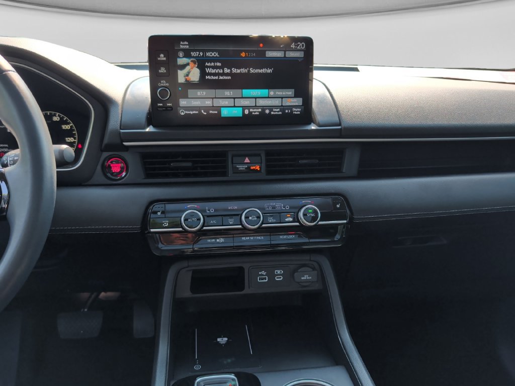 Used 2025 Honda Pilot Touring image 18