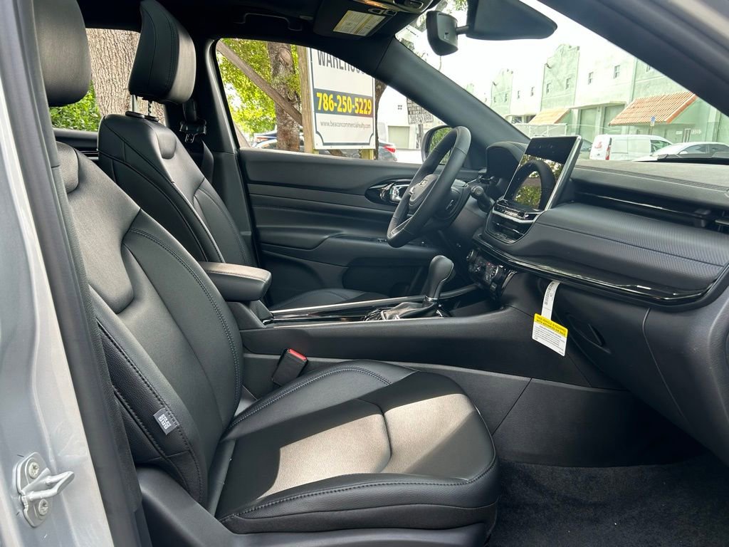 New 2025 Jeep Compass Limited w/ Sun & Sound Group image 32