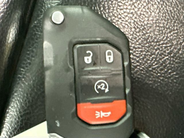 Used 2023 Jeep Wrangler Unlimited Sahara w/ Cold Weather Group image 17