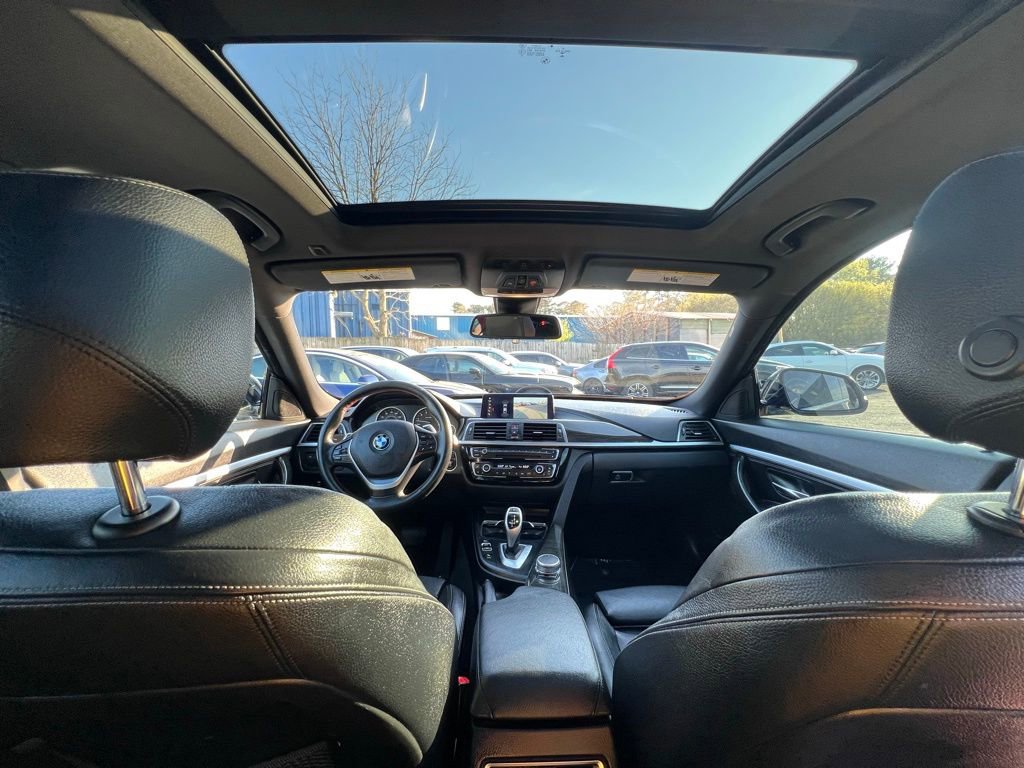 Used 2018 BMW 330i Gran Turismo xDrive w/ Premium Package AWD/4WD image 14