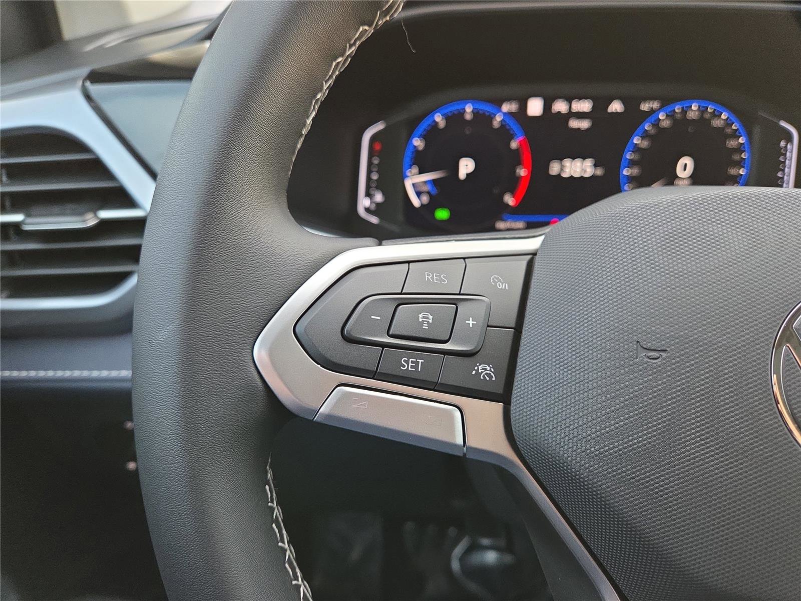 New 2026 Volkswagen Taos SEL image 16