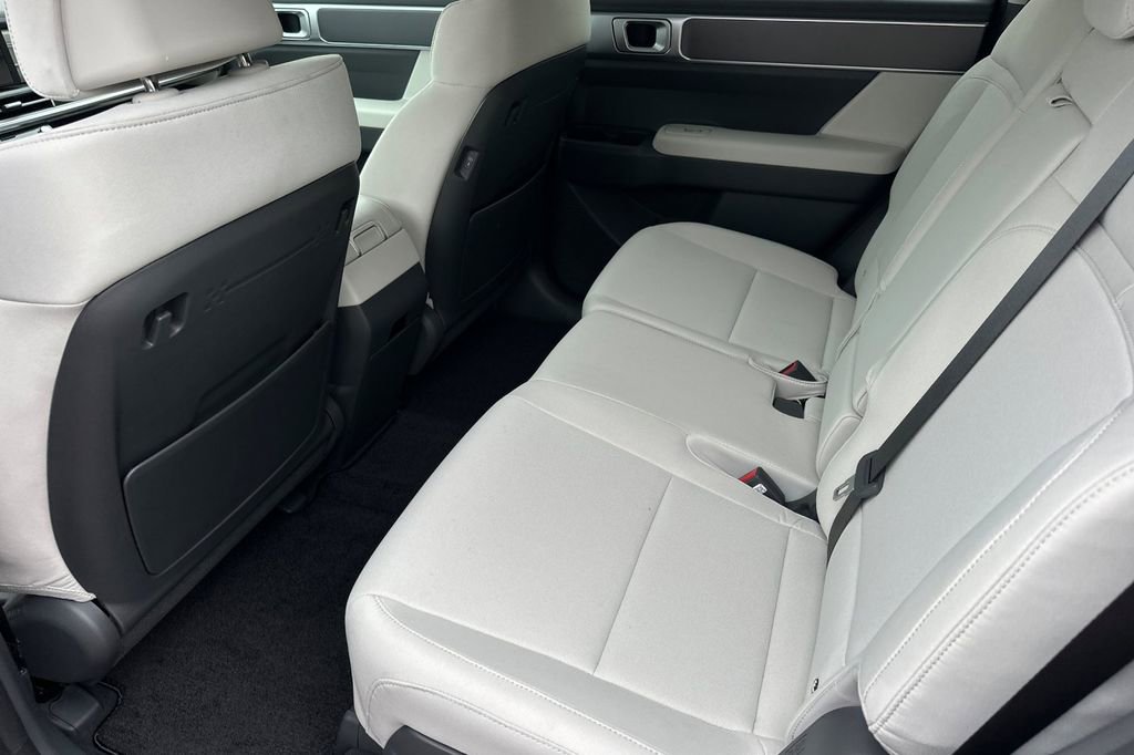 New 2026 Hyundai Santa Fe SE image 10