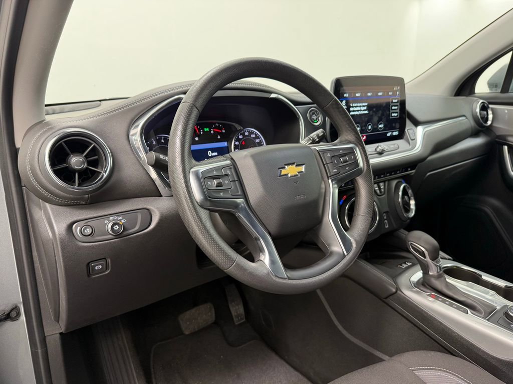 Used 2023 Chevrolet Blazer LT w/ Convenience Package FWD image 13
