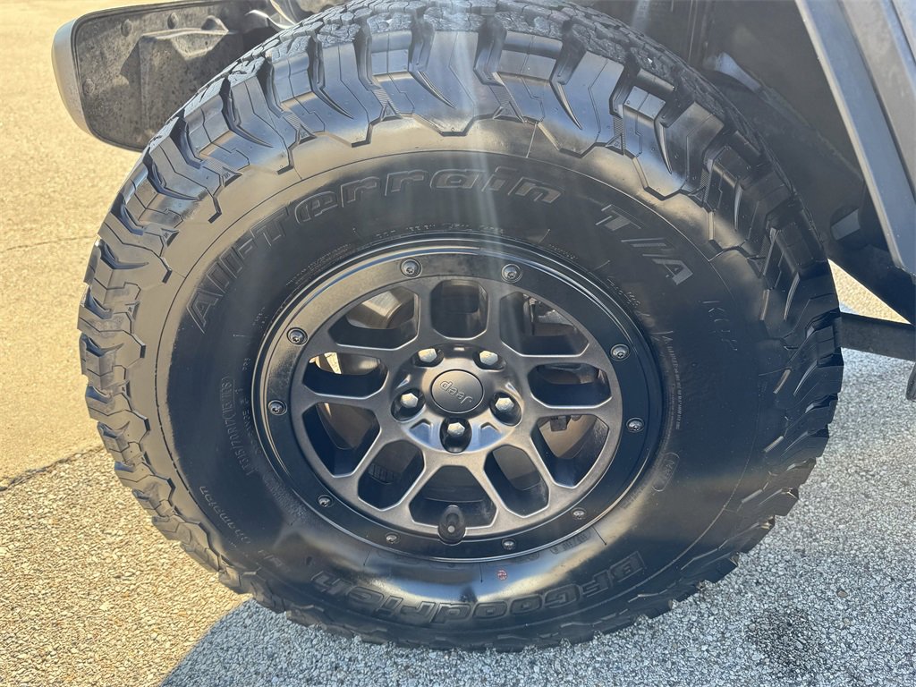 Used 2023 Jeep Wrangler Unlimited Rubicon w/ Xtreme 35 Tire Package image 6