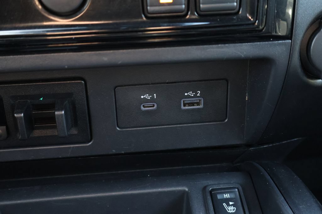 Used 2023 Nissan Titan PRO-4X w/ Pro-4x Convenience Package AWD/4WD image 31