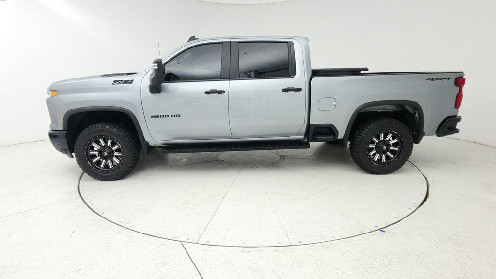 Used 2026 Chevrolet Silverado 2500 Custom w/ Custom Value Package AWD/4WD image 4