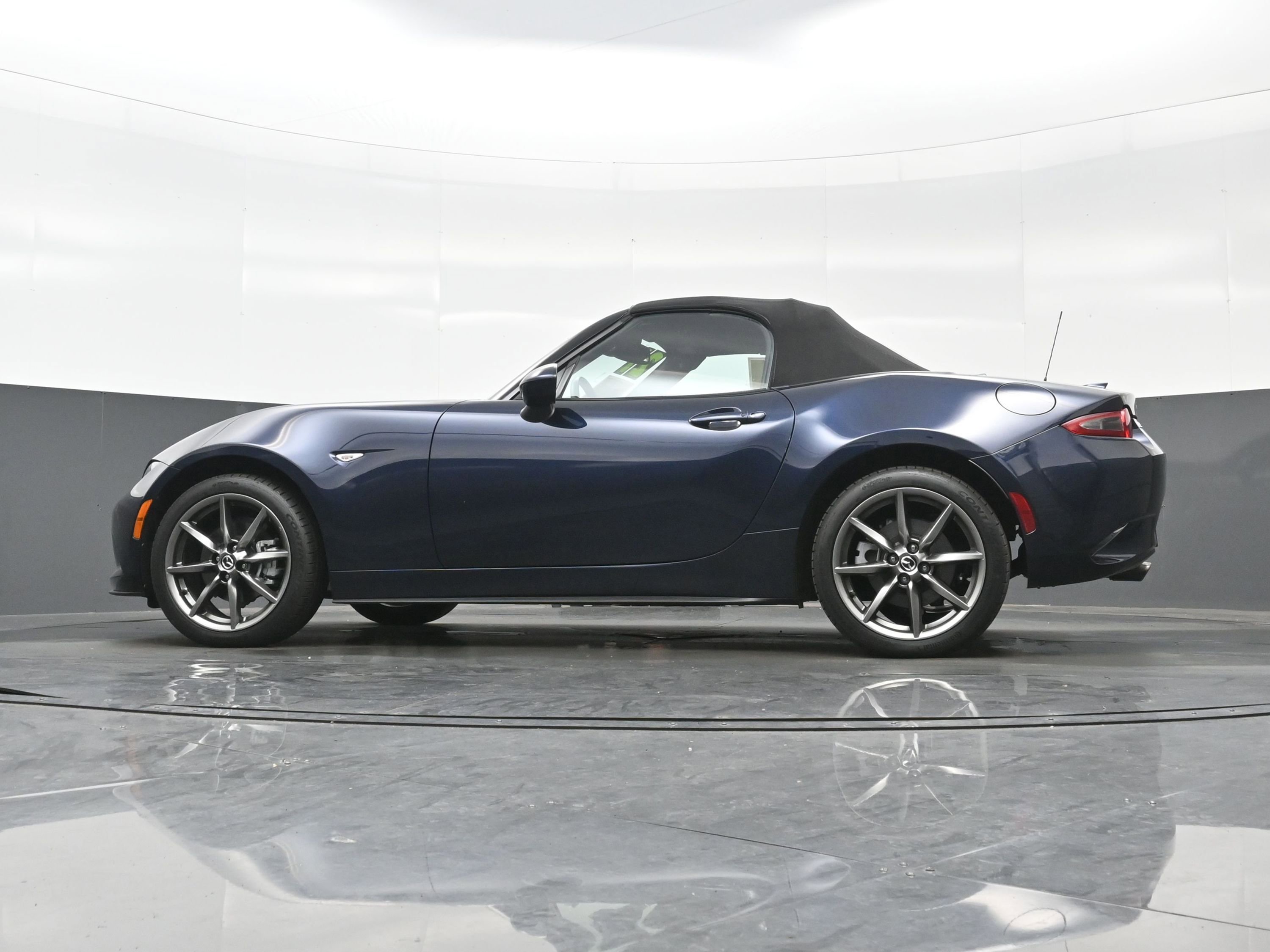 Used 2021 MAZDA MX-5 Miata Grand Touring image 24