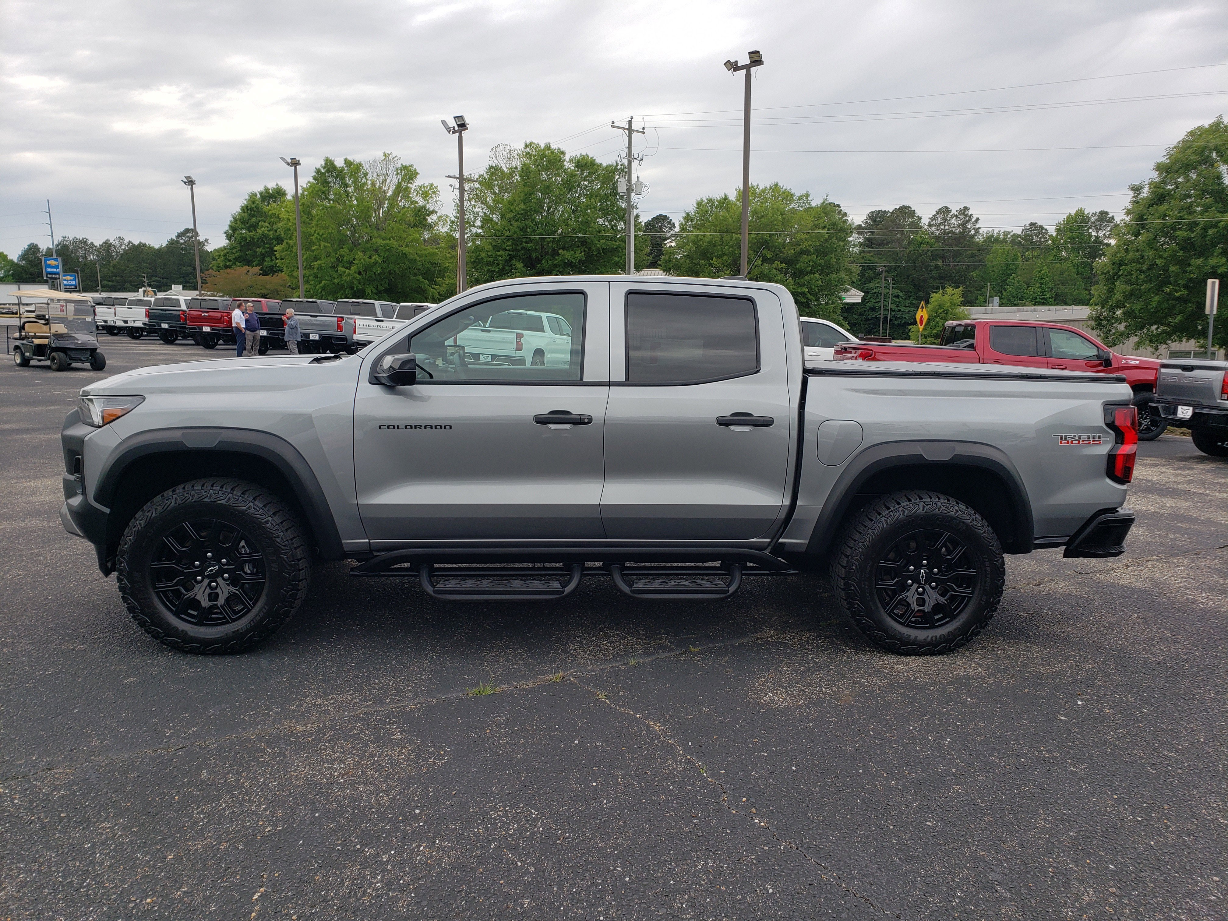 Used 2025 Chevrolet Colorado Trail Boss AWD/4WD image 6