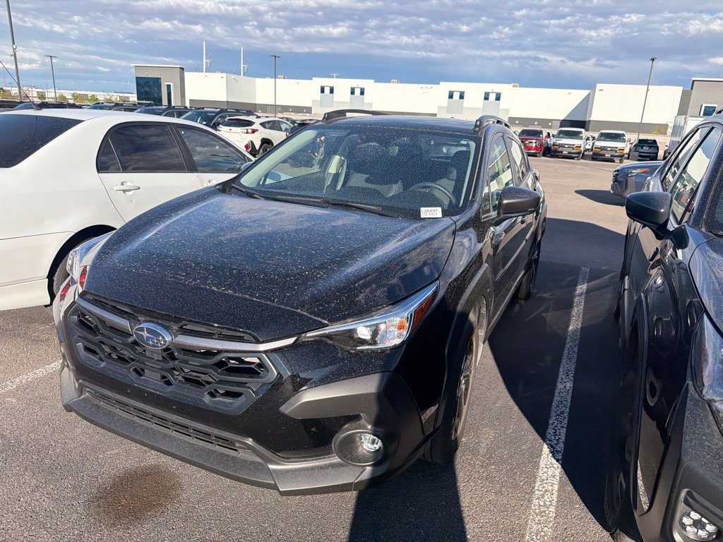 Used 2025 Subaru Crosstrek 2.5i Premium AWD/4WD image 2