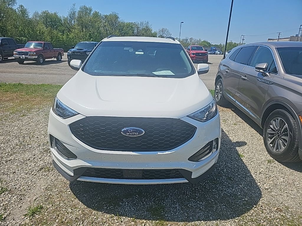 Used 2020 Ford Edge ST-Line w/ Cold Weather Package image 2
