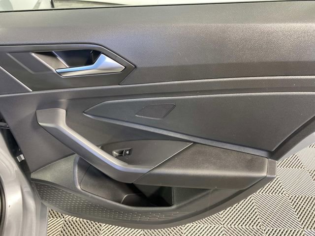Used 2022 Volkswagen Jetta SE w/ Panoramic Sunroof Package image 22