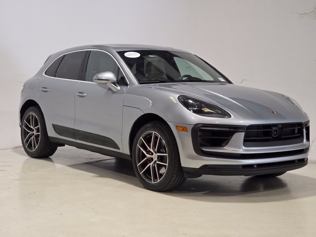 Certified 2023 Porsche Macan S AWD/4WD image 7