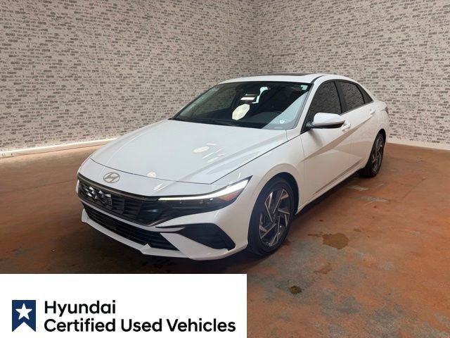 Certified 2025 Hyundai Elantra SEL FWD image 3