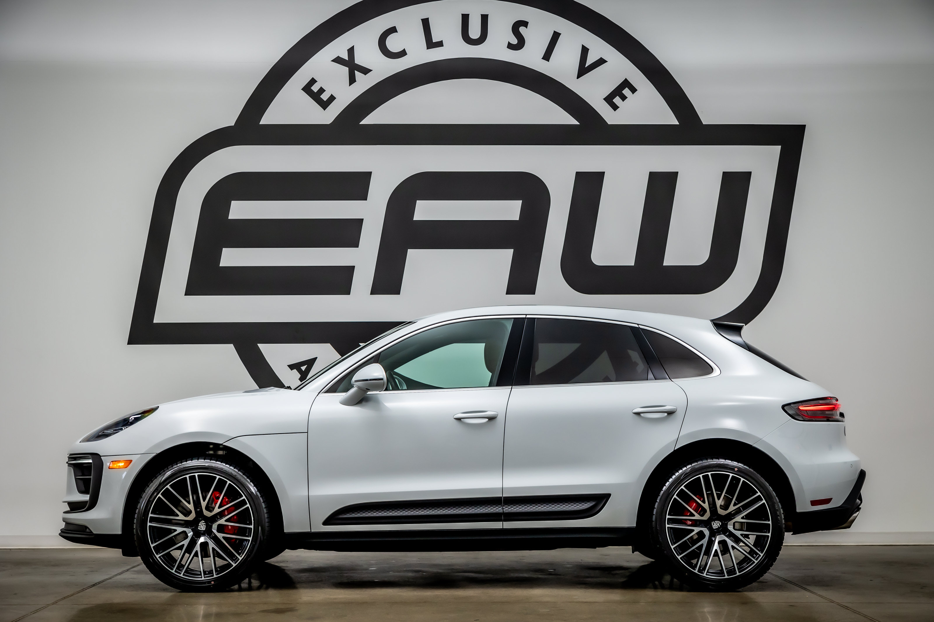 Used 2022 Porsche Macan S AWD/4WD image 6