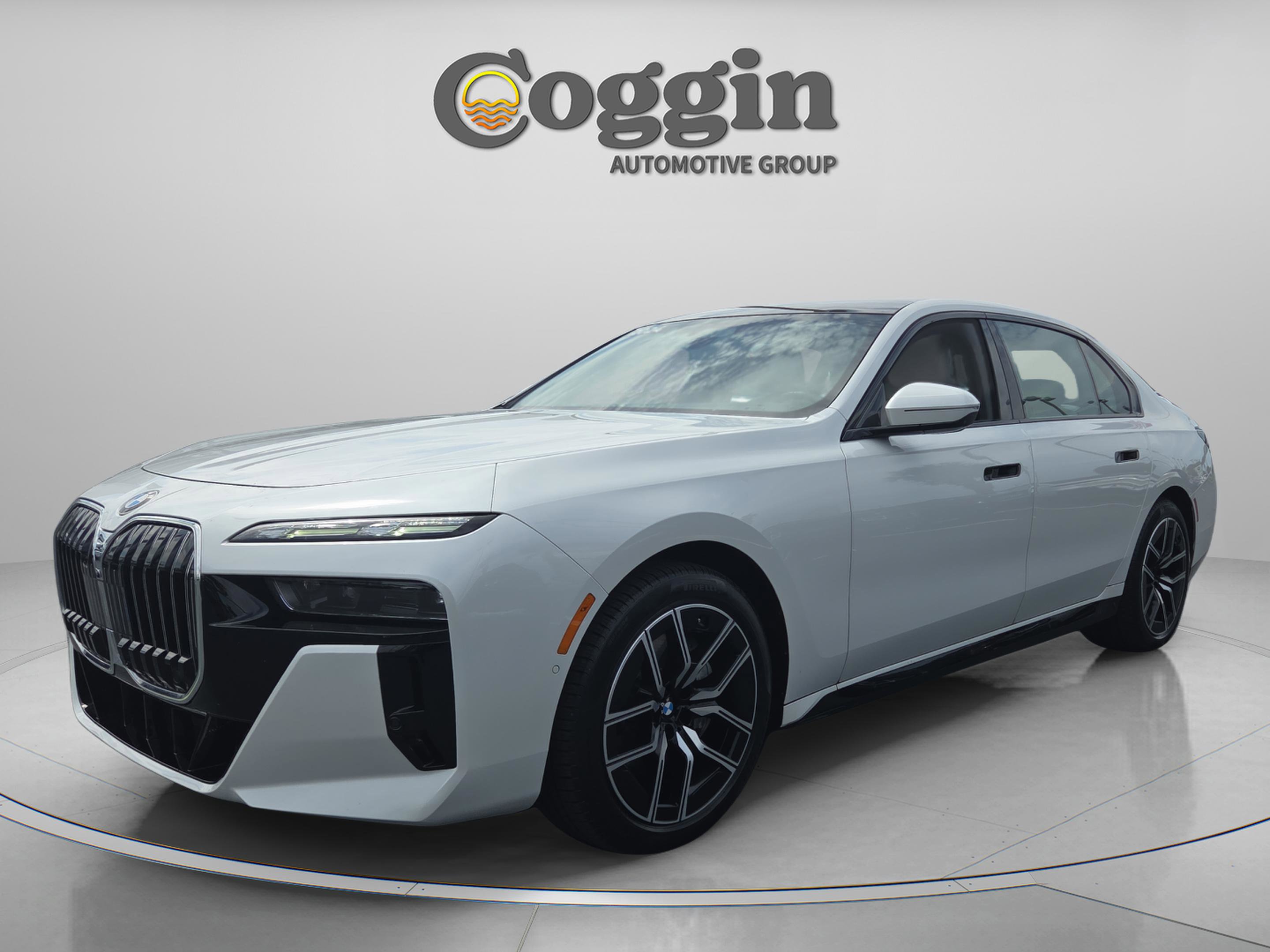 Used 2024 BMW 740i w/ Executive Package RWD image 1