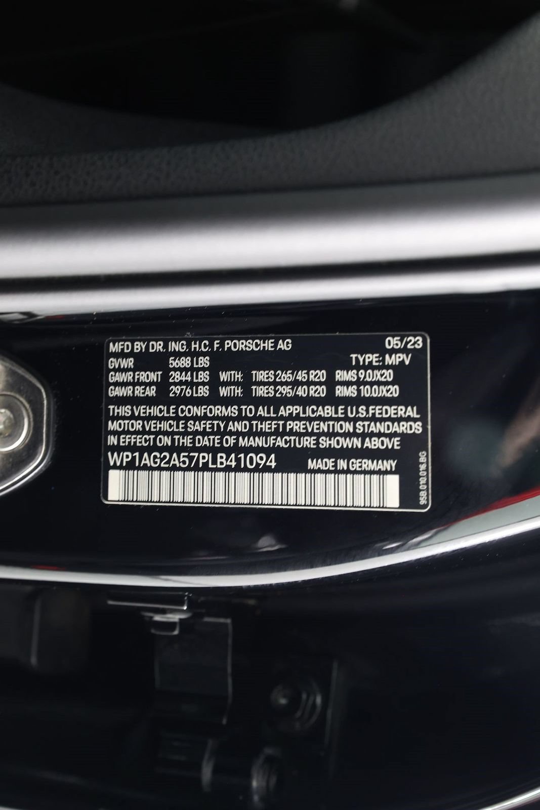Certified 2023 Porsche Macan S AWD/4WD image 19