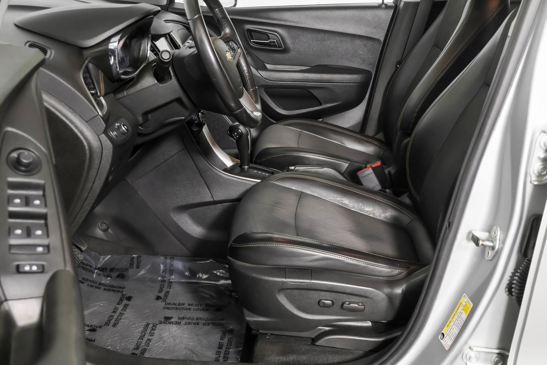 Used 2019 Chevrolet Trax LT w/ LT Convenience Package FWD image 22