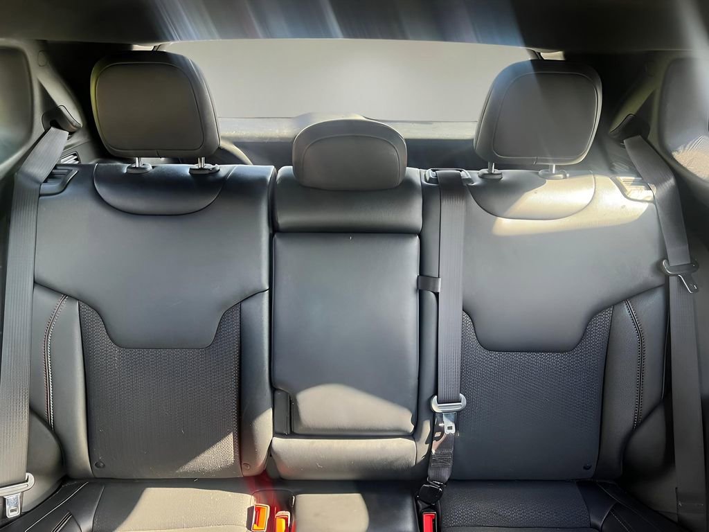 Used 2024 Jeep Compass Trailhawk image 25