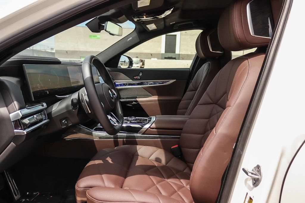 Used 2026 BMW 740i xDrive AWD/4WD image 18