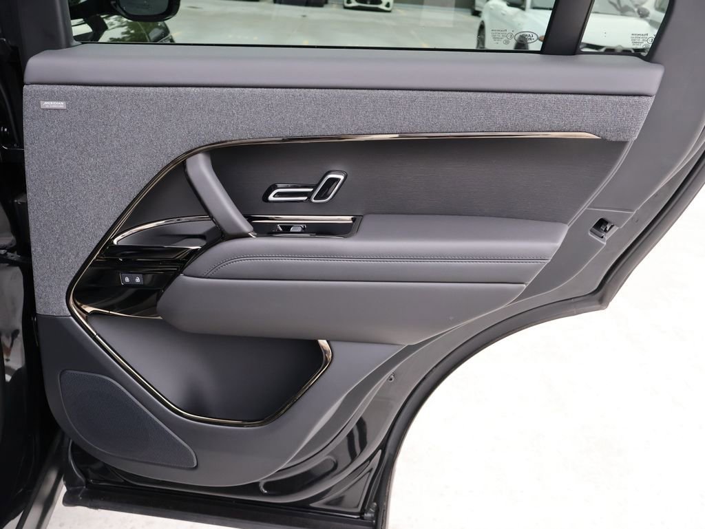 Used 2026 Land Rover Range Rover Sport Dynamic SE AWD/4WD image 14