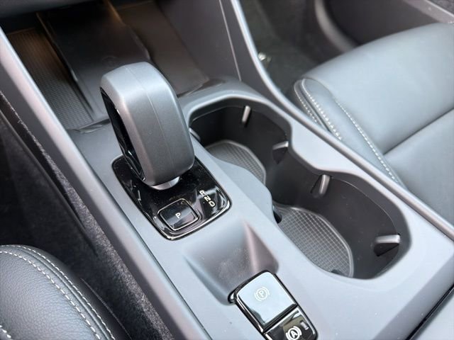 New 2026 Volvo XC40 B5 Core w/ Protection Package Premier image 17